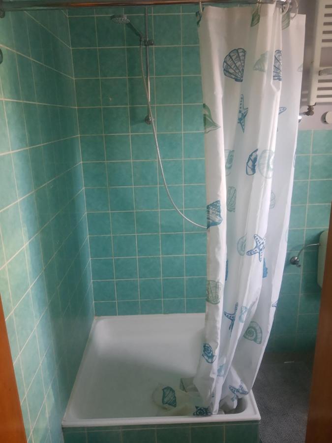 Gartenzimmer Mit Strassenbahn Zu Dom Und Messe Köln Ngoại thất bức ảnh