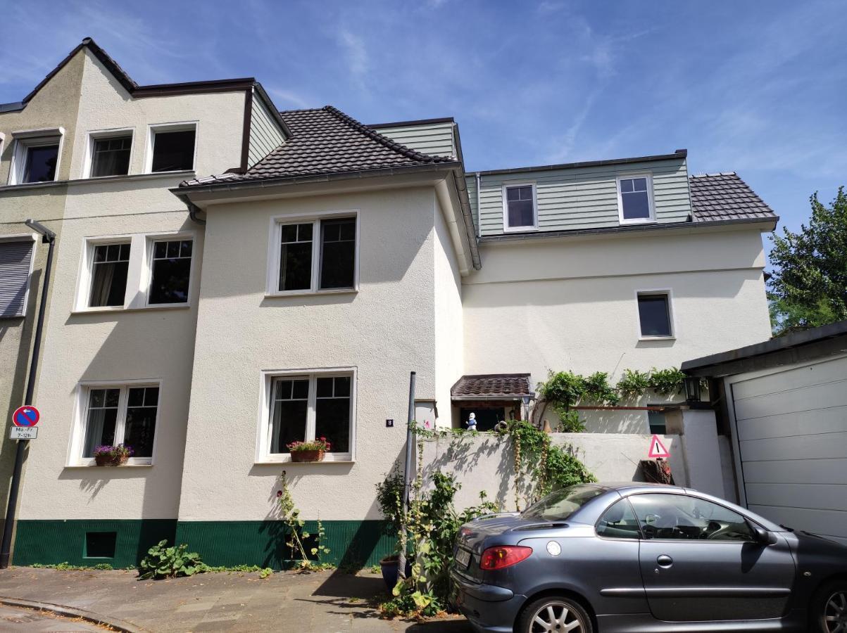 Gartenzimmer Mit Strassenbahn Zu Dom Und Messe Köln Ngoại thất bức ảnh